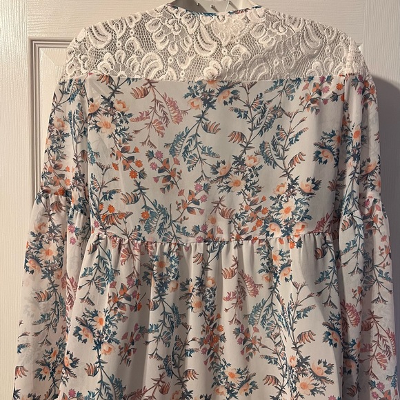 Small sheer top #558 - Picture 4 of 8